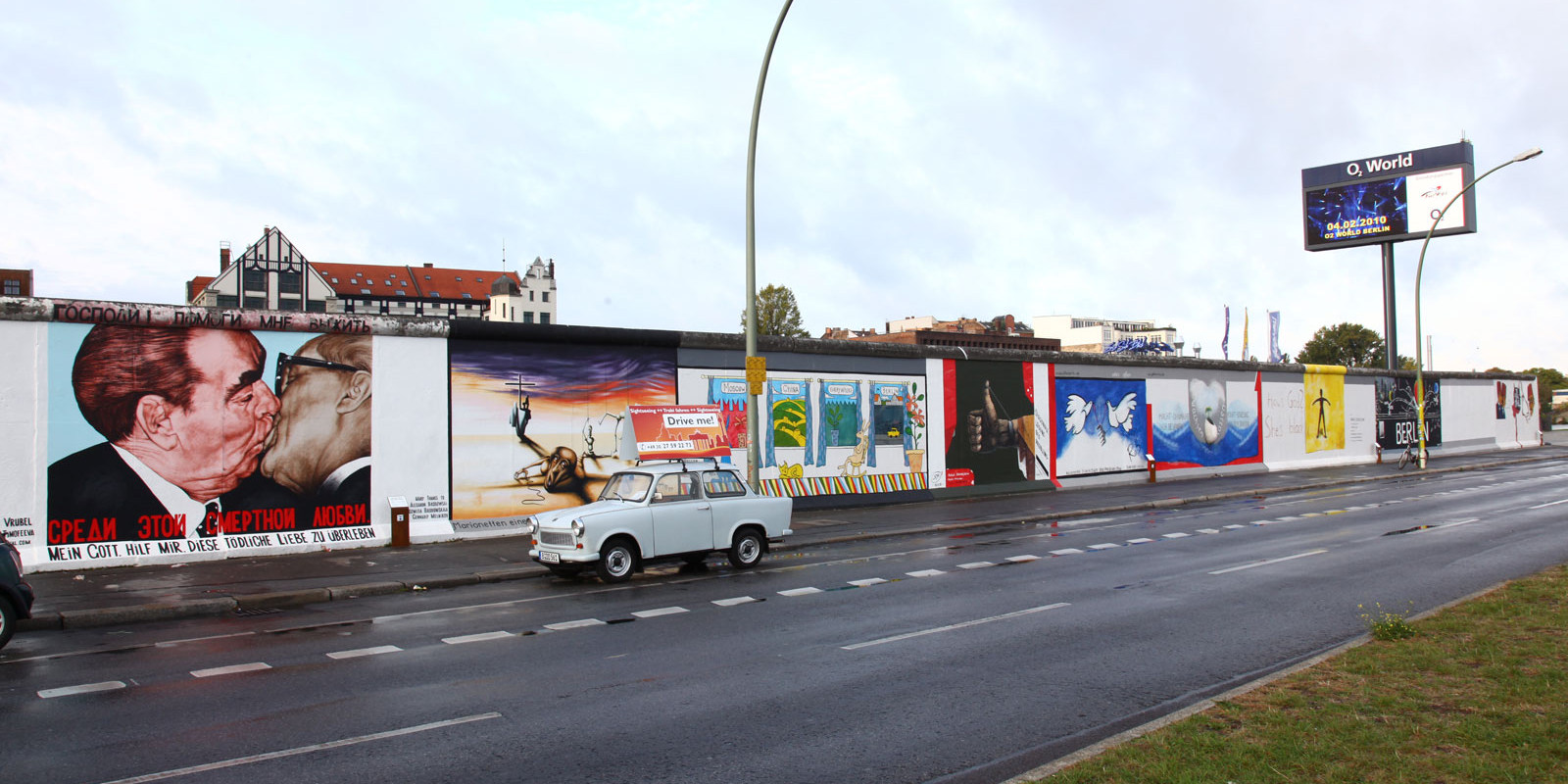 Painted wall along the road